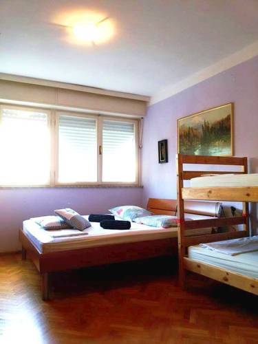 Apartment Mogul Split Room photo