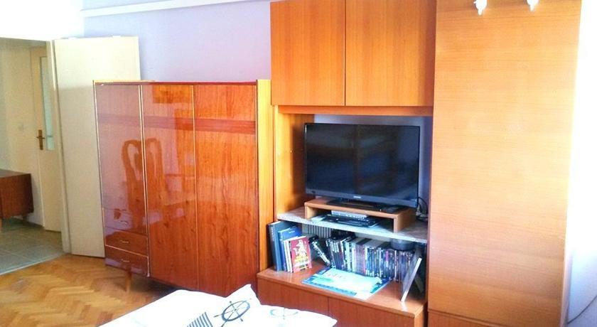 Apartment Mogul Split Room photo