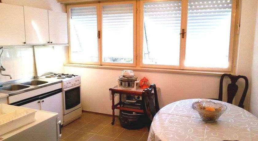 Apartment Mogul Split Room photo