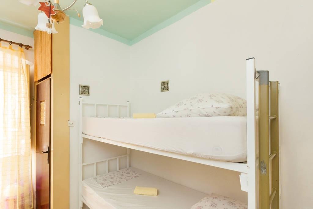 Apartment Mogul Split Room photo