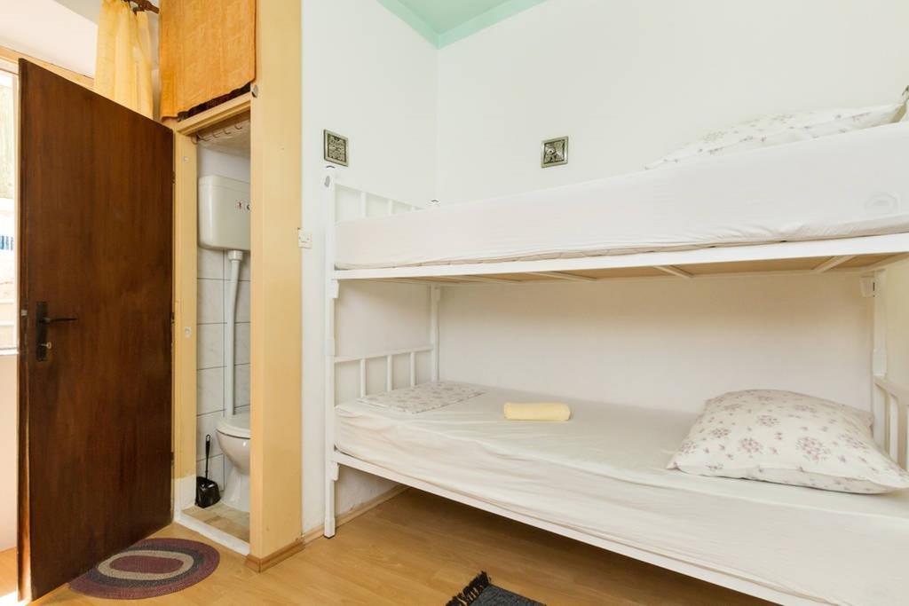 Apartment Mogul Split Room photo